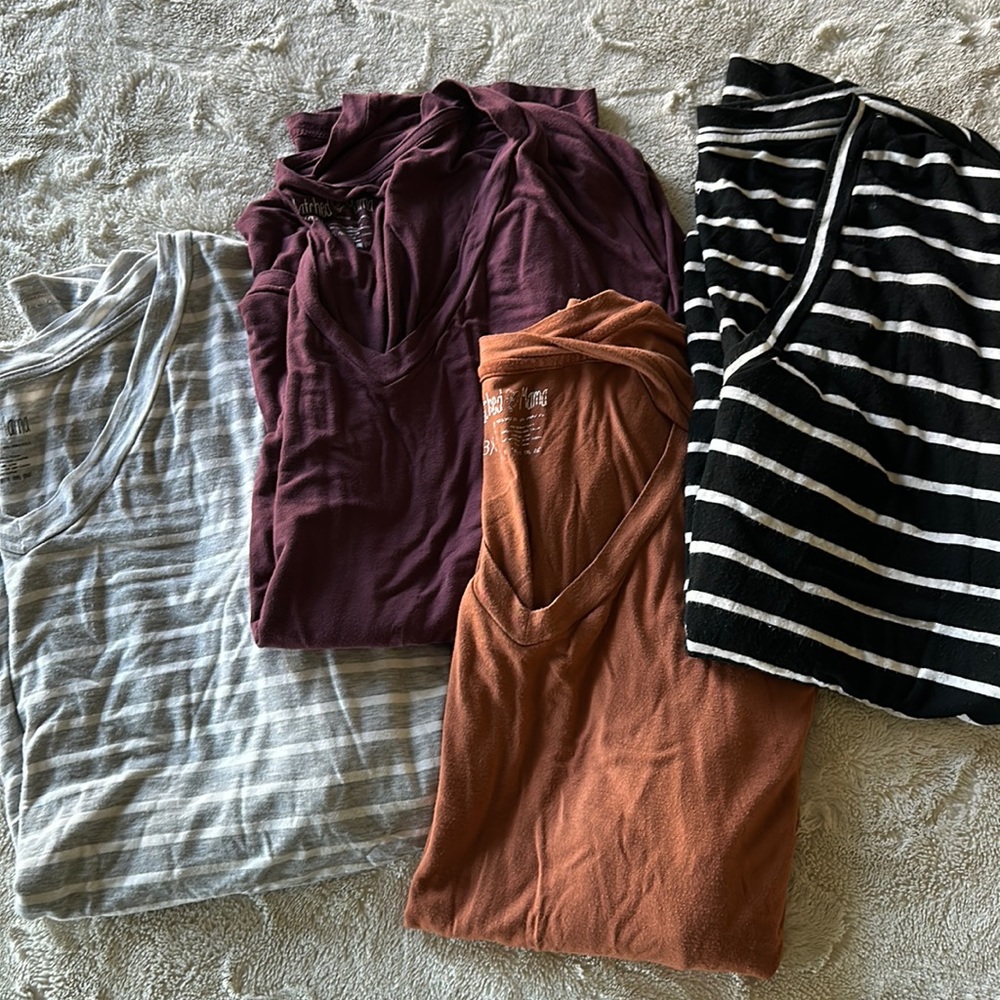 Plus-Sized Latched Mama V-Neck Nursing Tops Lot